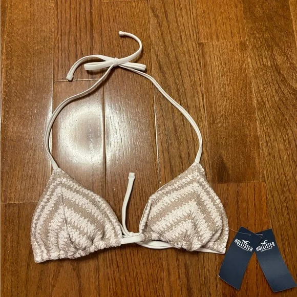NWT hollister CROCHET-STYLE STRING TRIANGLE BIKINI TOP - Picture 2 of 6